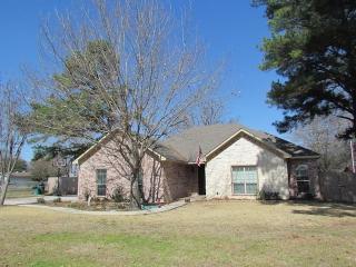 136 Alaska St, Van, TX 75790-2900