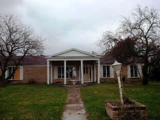 1601 Edgewood Dr, Lima OH  45805-1119 exterior