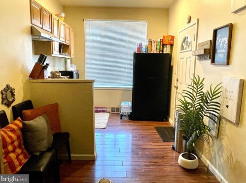 2561 19th St, Philadelphia, PA 19132-3802