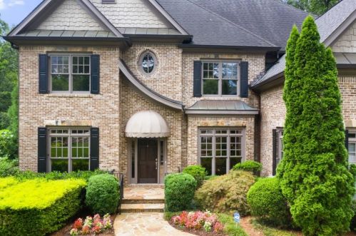 1755 Knoll Pl, Atlanta, GA 30329