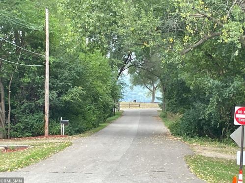16789 19th St, St Marys Point, MN 55043-9426