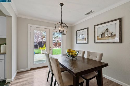 1584 Terry Way, Concord CA  94523-2321 exterior