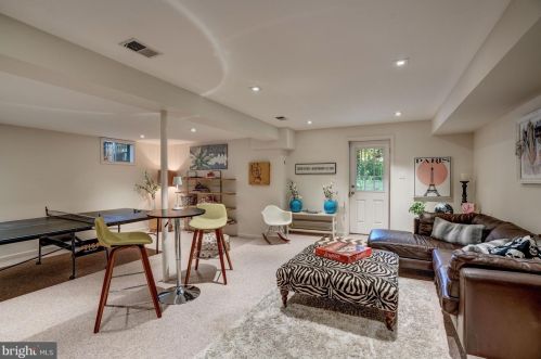 10009 Leafy Ave, Silver Spring MD 20910-1021 exterior