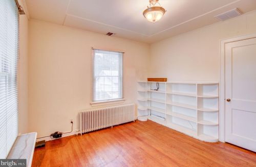 10 Clearview Ave, Trenton NJ  08619-1217 exterior