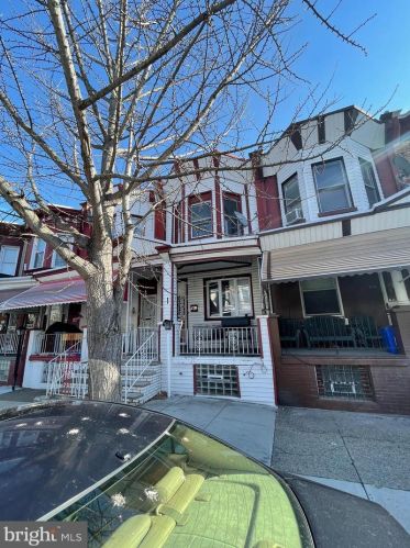 2735 23rd St, Philadelphia, PA 19132-3219