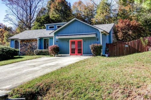 149 Hope Weir Ln, Jacksboro, TN 37757-2019