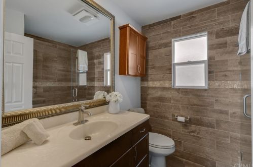 1623 Gladys Dr, Glendale CA  91206-1650 exterior