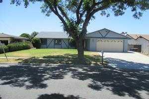 18187 Bonnie Ln, Fontana, CA 92335-6003