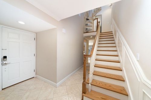 3561 Windspun Dr, Huntington Beach CA  92649-2027 exterior