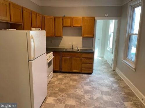 129 Cottage Pl, York PA  17401-3105 exterior