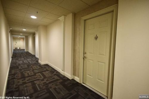 5406 City Pl, Edgewater NJ  07020-3171 exterior