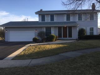 704 Linden Ct, Itasca, IL 60143-1433