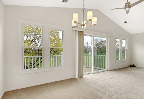 1671 Vermont Dr, Elk Grove Vlg, IL 60007-2710