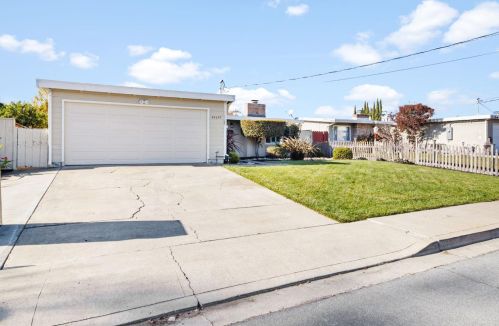 36677 Charles St, Newark, CA 94560-2609