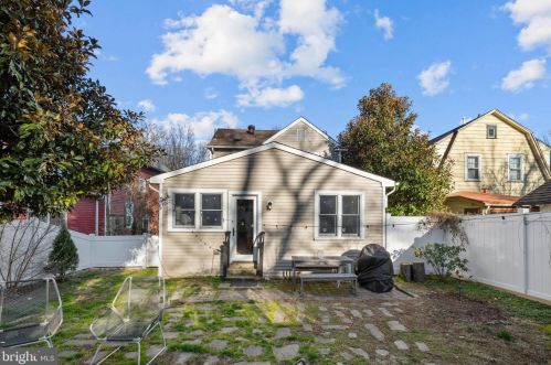 24 Evergreen Ln, Tavistock NJ  08033-1202 exterior