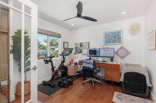 1731 Freda Ln, Cardiff By The Sea CA  92007-1108 exterior