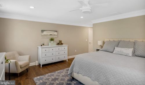 232 Elm Ave, Tavistock NJ 08033-2535 exterior