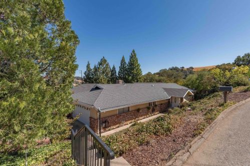 40 Pleasant Dr, Sutter Creek, CA 95685-4101