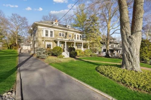 51 Curtis Pl, Maplewood, NJ 07040-2139