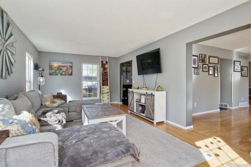 2444 Elkhart St, Denver CO  80014-2514 exterior