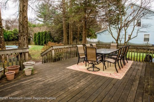 14 Cornell Ct, Tinton Falls NJ 07724-9720 exterior