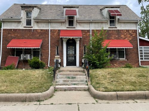 7354 Prairie Ave, Chicago, IL 60619-1734