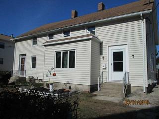 30 Myrtle St, Pawtucket, RI 02860-3013