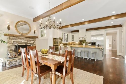 4734 Dudley Ln, Atlanta GA  30327-3330 exterior