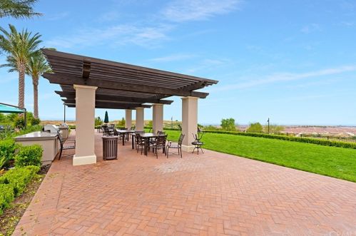 155 Pathway, Irvine CA  92618-8846 exterior