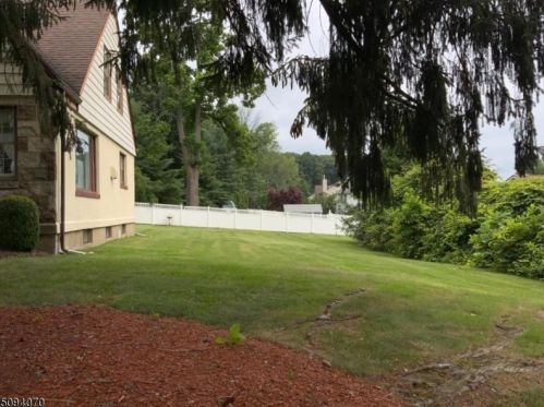 170 Quaker Church Rd, Dover NJ  07869-1437 exterior