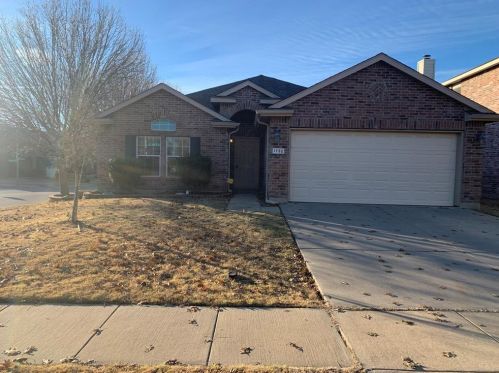 1732 Grassy View Dr, Fort Worth TX  76177-7554 exterior