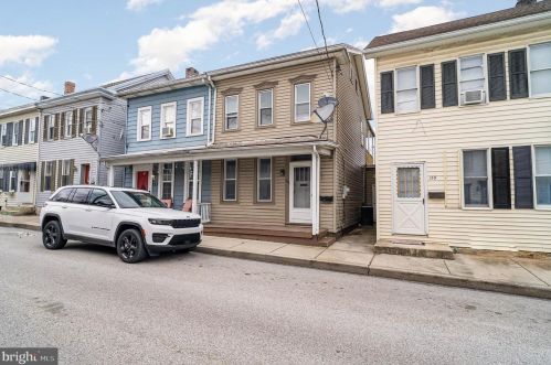 157 Penn St, Carlisle PA  17013-2435 exterior