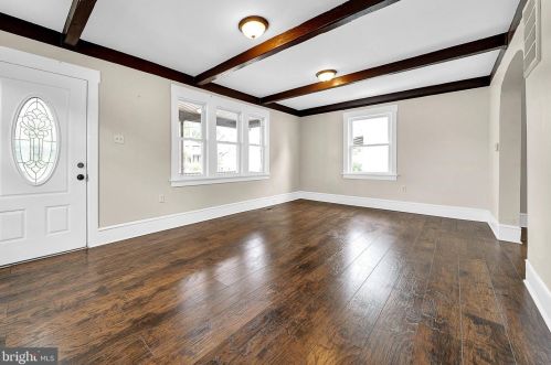26 Crescent Blvd, Camden NJ  08108-1042 exterior