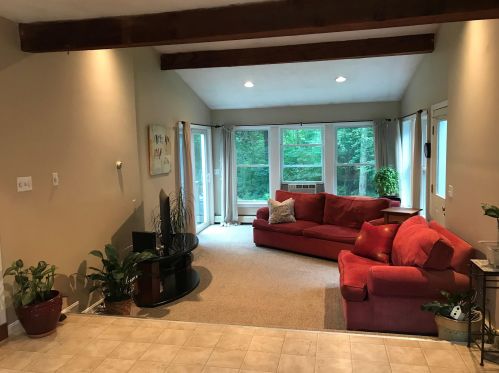 23 Griffin Ave, Londonderry, NH 03053-3914