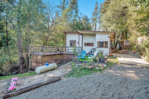 370 Mesa Dr, Big Basin, CA 95006-9546