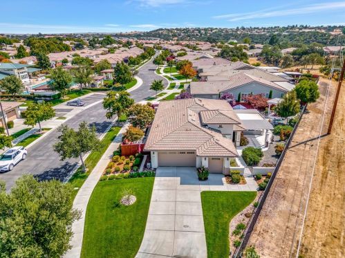2561 Traditions Loop, Lake Nacimiento, CA 93446-7136