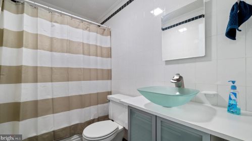 69 Bayberry Rd, Princeton NJ  08540-7418 exterior