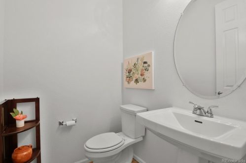 22115 Mansfield Pl, Aurora CO 80018 exterior