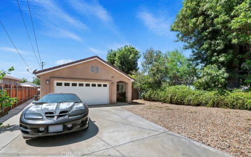 517 Prospect Ave, Riverside CA  92507-1720 exterior