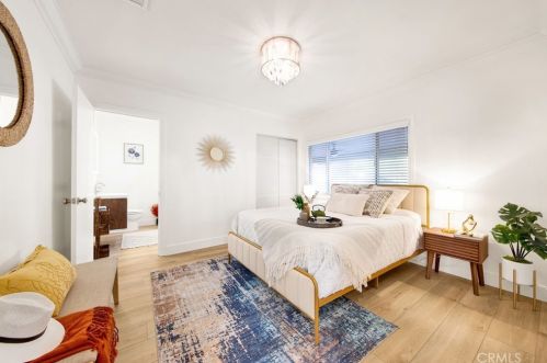 1755 Glenwood Rd, Glendale CA  91201-1543 exterior