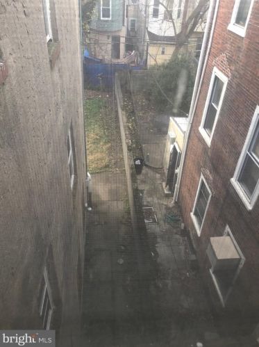 1814 22nd St, Philadelphia PA 19140-4703 exterior