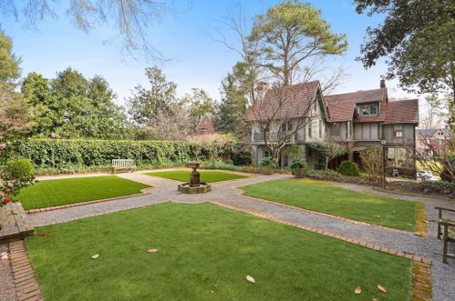 2482 Dellwood Dr, Atlanta GA  30305-4076 exterior