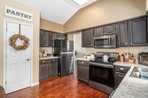 14760 Hiawatha Ln, Somonauk, IL 60552-3055