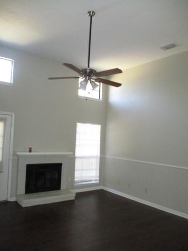 464 Vincent St, Cedar Hill, TX 75104-9043