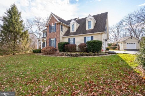 874 Pheasant Hill Rd, Summit Point WV  25446-3634 exterior