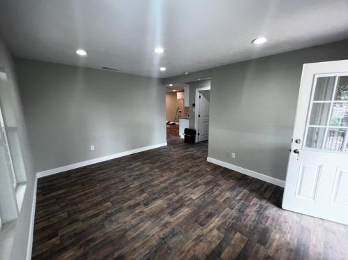 2719 Prairie Ave, Fort Worth TX  76164-6819 exterior