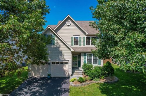 239 Susquehanna Trl, Allentown, PA 18104-8570