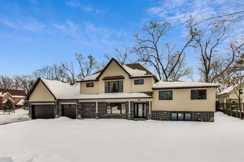 138 Hillside Ln, Willowbrook IL  60527 exterior