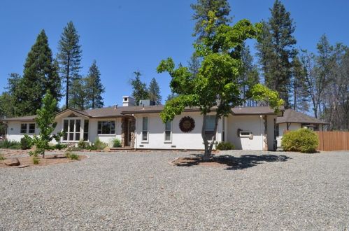 5740 Fickett Ln, Paradise, CA 95969-5515