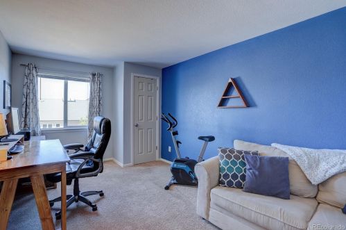 6067 Quatar Way, Aurora CO 80016-7134 exterior